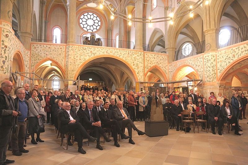 Foto des Publikums der Eröffnungsfeier der Ausstellung Foto des Publikums der Eröffnungsfeier der Ausstellung