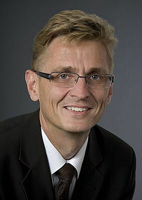 Porträt von Pfarrer Dr. Christoph Seidl